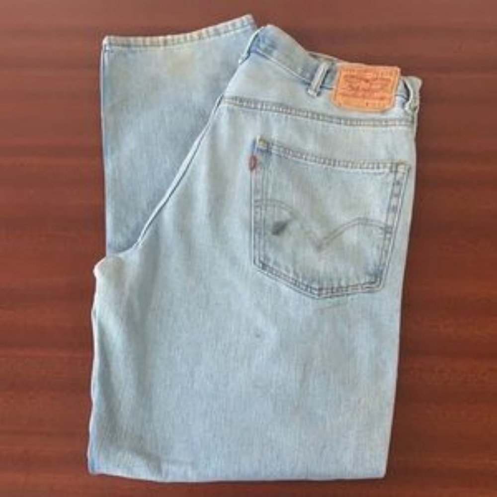 Vintage men’s 550 Levi’s mom jeans